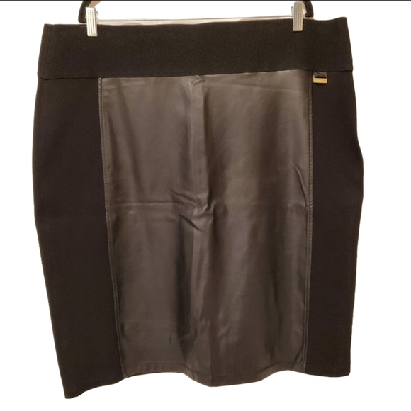 Calvin Klein Gorgeous Plus Size Faux Leather Skirt Size 2X - Picture 2 of 4